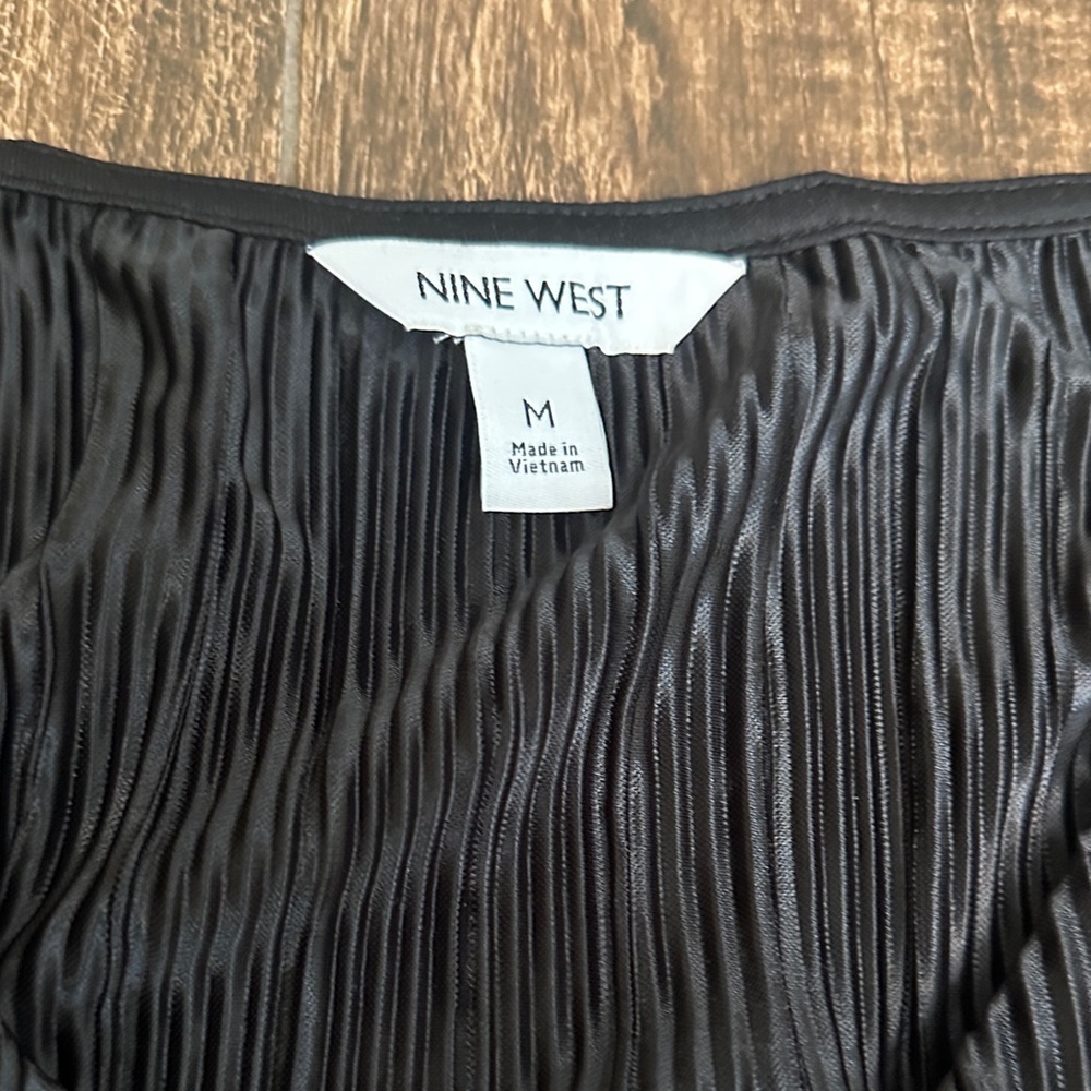 Nine West Black Pleated Sleeveless Blouse - Picture 2 of 4